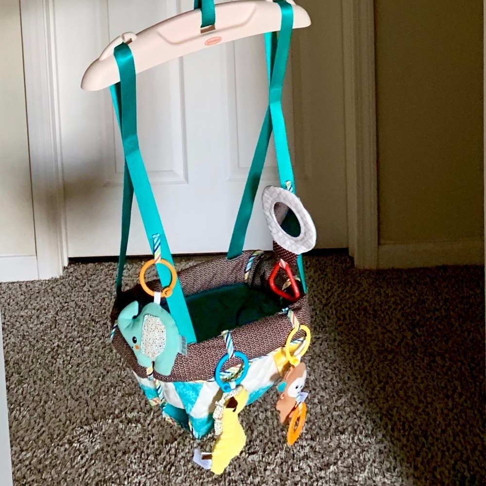 Infantino baby door Jumper